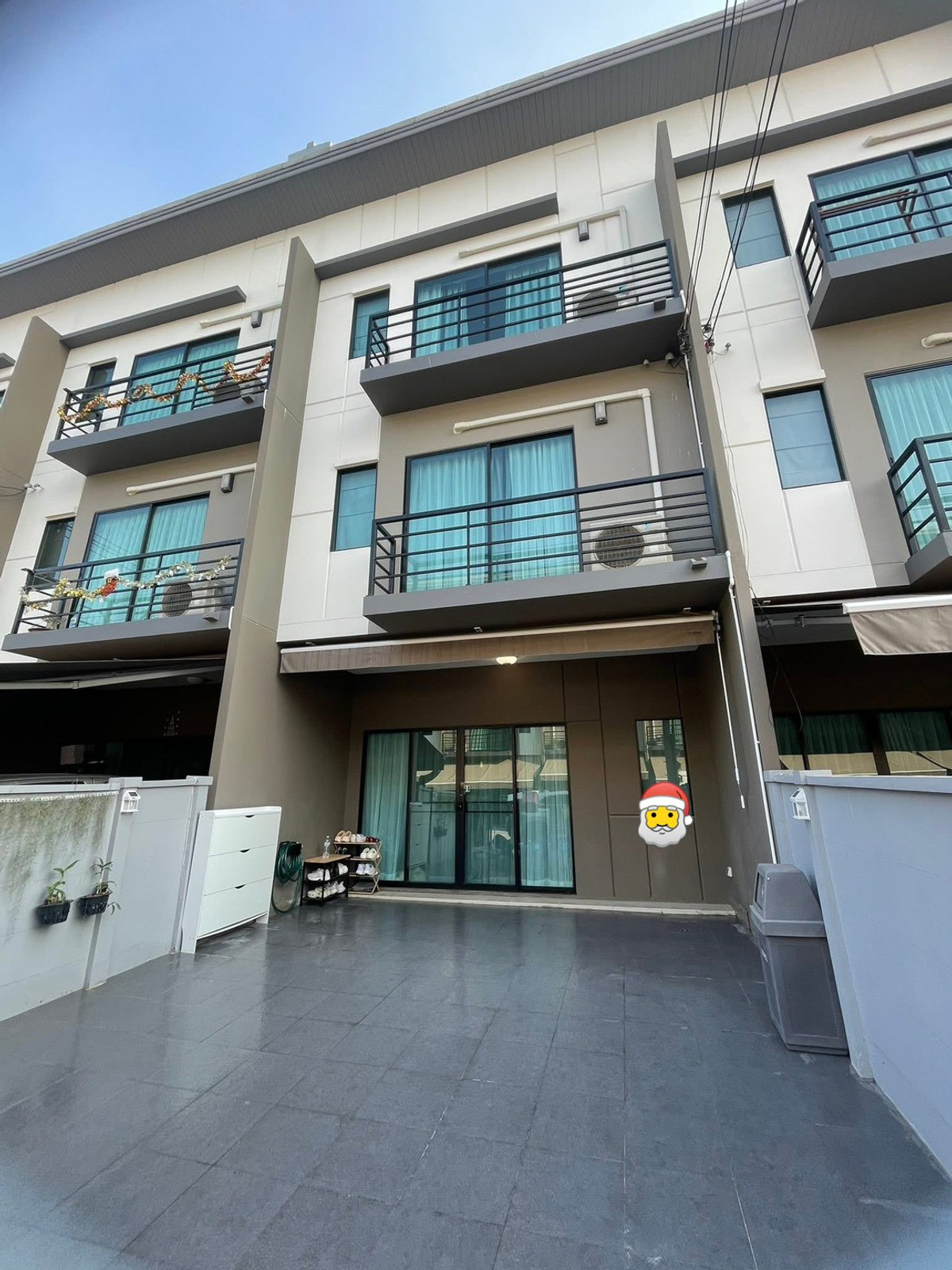 ให้เช่าทาวน์โฮมนวมินทร์ รามอินทรา : 🏠✨ ปล่อยเช่าทาวน์โฮม 3 ชั้น บ้านกลางเมือง รามอินทรา 3 ห้องนอน 3 ห้องน้ำ ทำเลดี ใกล้ทางด่วน + รถไฟฟ้า พร้อมอยู่! 🐱🐰 เลี้ยงสัตว์เล็กได้