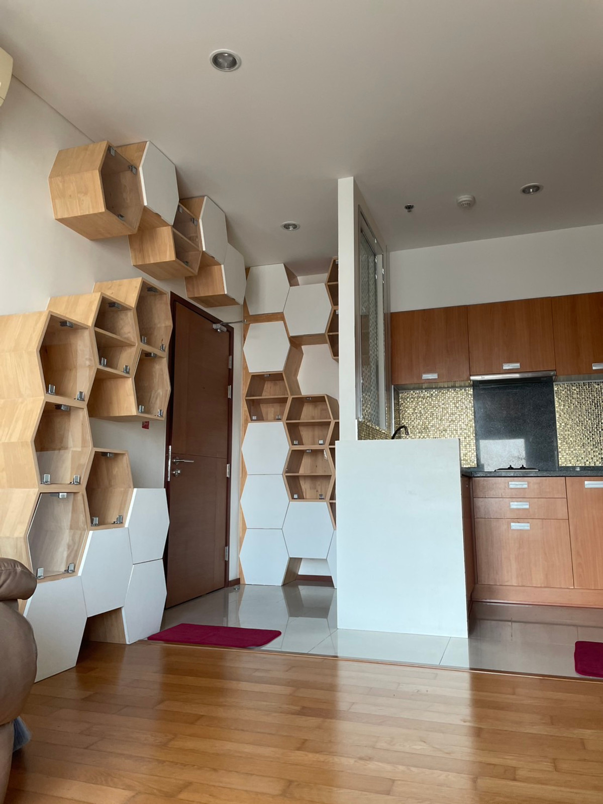 For RentCondoWongwianyai, Charoennakor : 💗 Best Price for rent Villa Sathorn beautiful room high floor city view fully furnished convenient travel.