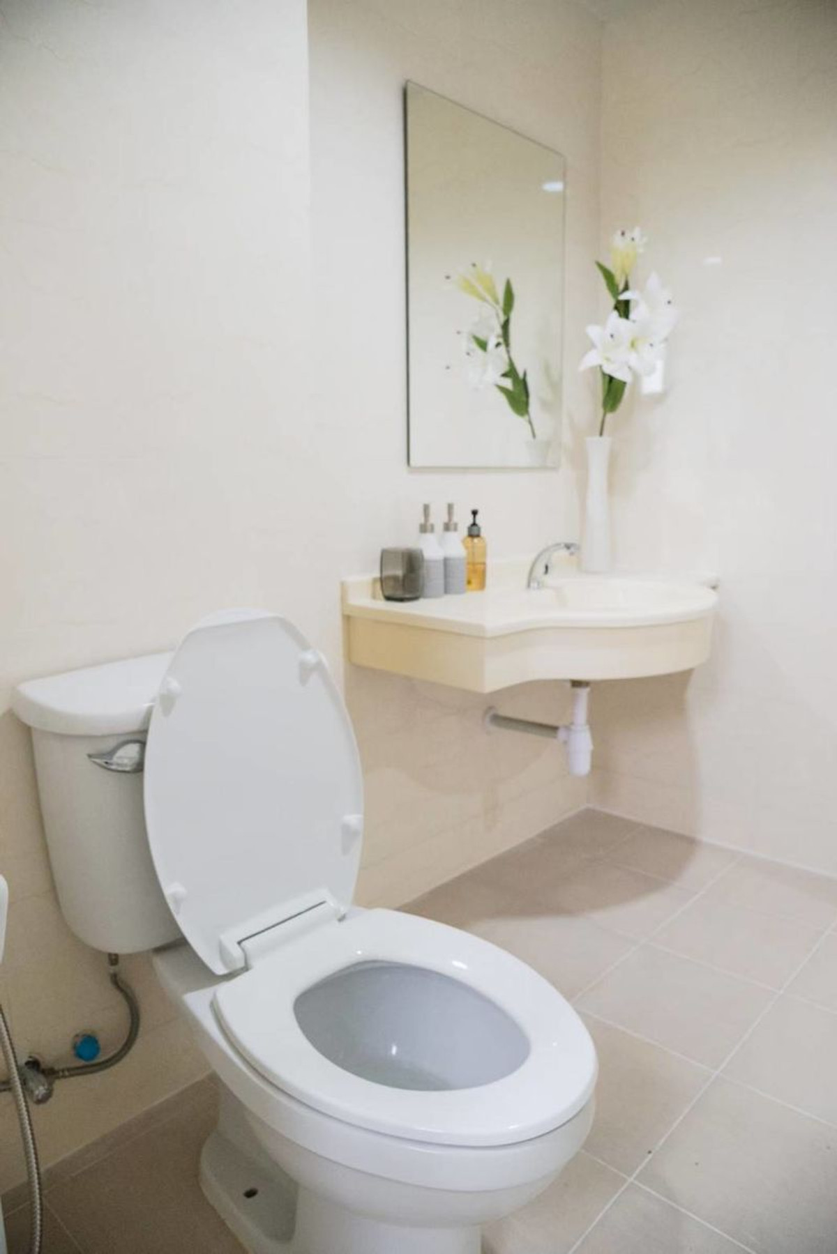 ขายคอนโดรัชดา ห้วยขวาง : ขายคอนโด Grand Park Town เหม่งจ๋าย-รัชดา เฟอร์นิเจอร์และเครื่องใช้ไฟฟ้าครบ ตกแต่งพร้อมเข้าอยู่  เดินทางสะดวก ใกล้ MRT ห้วยขวาง เหมาะทั้งอยู่เองและลงทุนปล่อยเช่า-SW000053