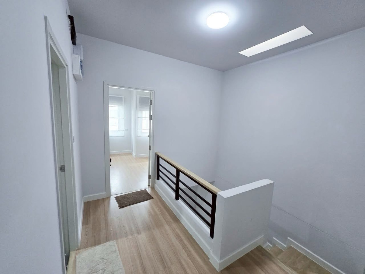 For RentHousePhutthamonthon, Salaya : 🏡 Frame house for rent, Baan Fah Grand Townie, Phetkasem Sai 5, ready to move in. LineOA : @ladysai