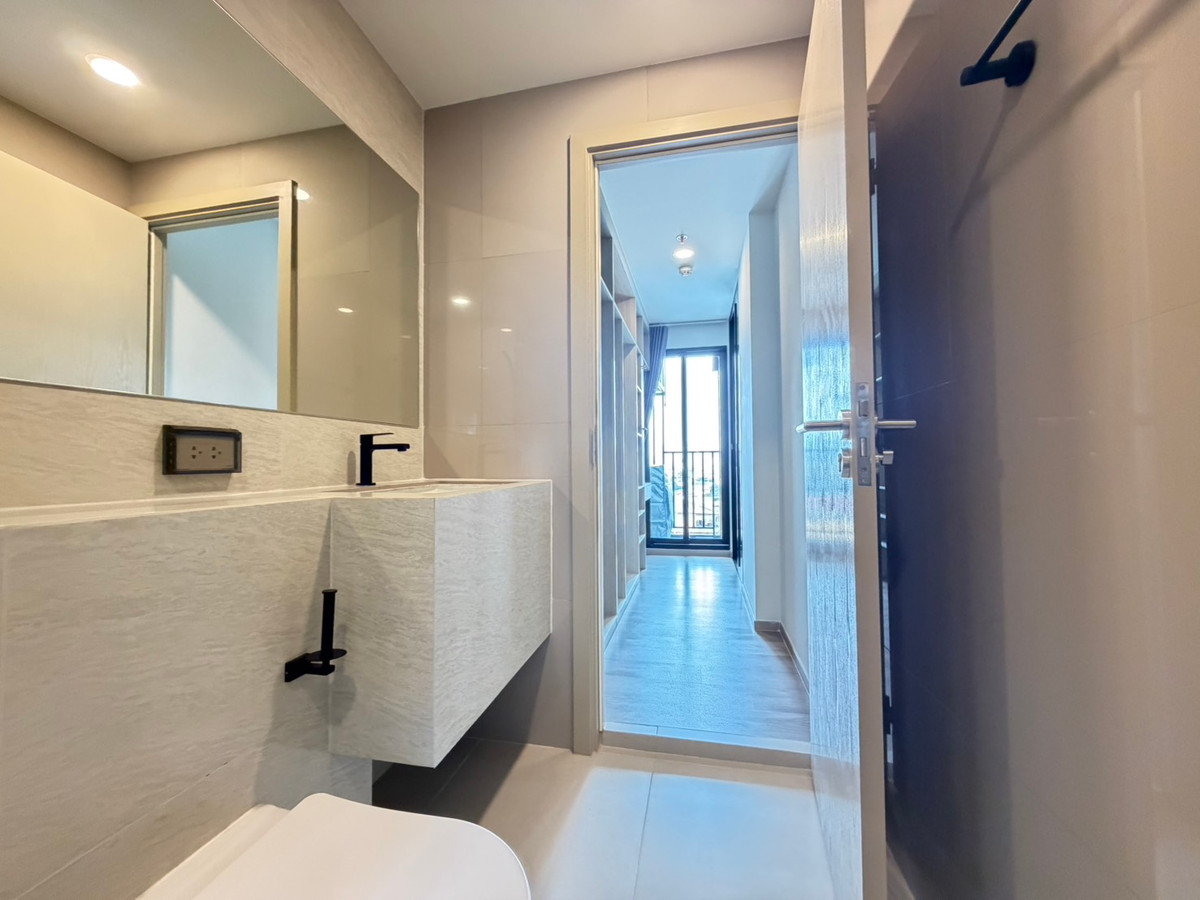 ให้เช่าคอนโดปิ่นเกล้า จรัญสนิทวงศ์ : 🏢💛✨New Condo for Rent 🚫NOT PET FRIENDLY | Triple Station Access 🚆 1BR 28 Sq.m. | Only 15,000 THB/Month