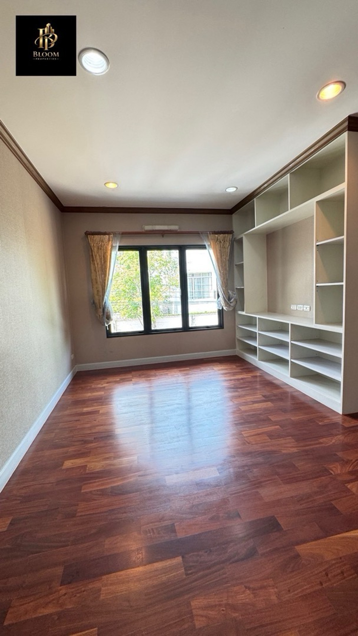 ขายบ้านนวมินทร์ รามอินทรา : ( 𝐅𝐨𝐫 𝐒𝐚𝐥𝐞 )🏠 Life bangkok boulevard Ramintra 105