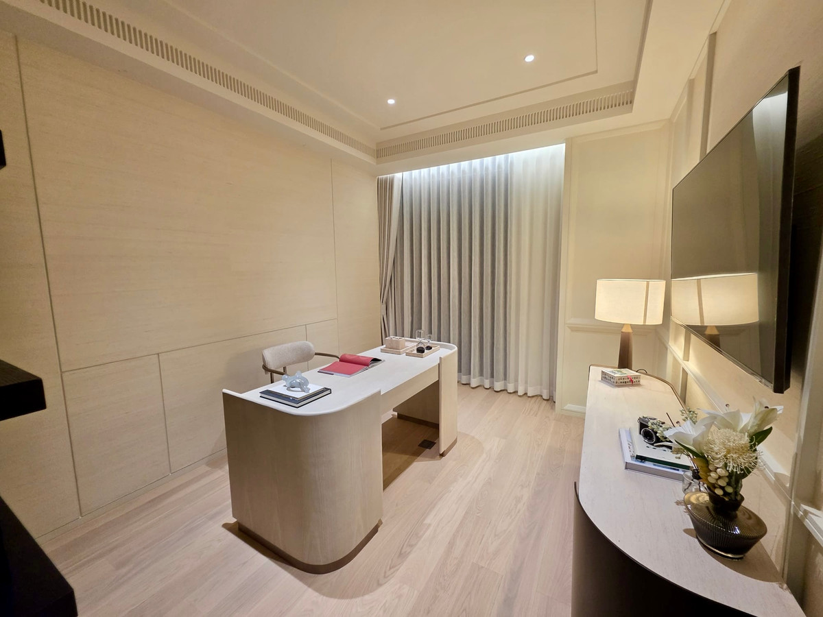 For SaleCondoSukhumvit, Asoke, Thonglor : Intercontinental Residences Bangkok Asoke: 3bed 3.5bath 193sqm. with maid and laundry area 63,800,000 Am: 0656199198