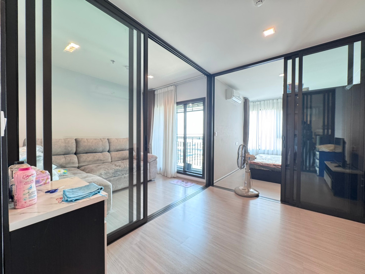 For RentCondoThaphra, Talat Phlu, Wutthakat : Wide room 35 sq m. 1 bedroom plus, Life Sathorn Sierra Condo near BTS Talat Phlu, available for rent, please inquire.