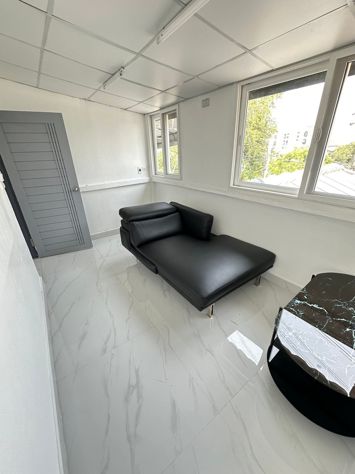 ให้เช่าทาวน์โฮมบางซื่อ วงศ์สว่าง เตาปูน : ให้เช่าทาวน์โฮม 3 ชั้น ทำเลประชาชื่น ใกล้ ม.ธุรกิจบัณฑิตย์ (DPU) 