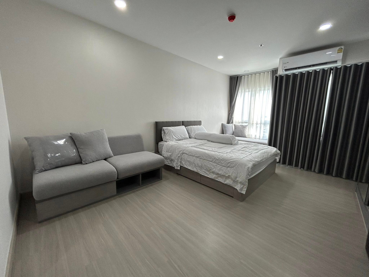 For RentCondoPinklao, Charansanitwong : ⭐️ Supalai Park Yaek Fai Chai Station ⭐️ Room size 31 sq m., fully furnished. There are electrical appliances ready.