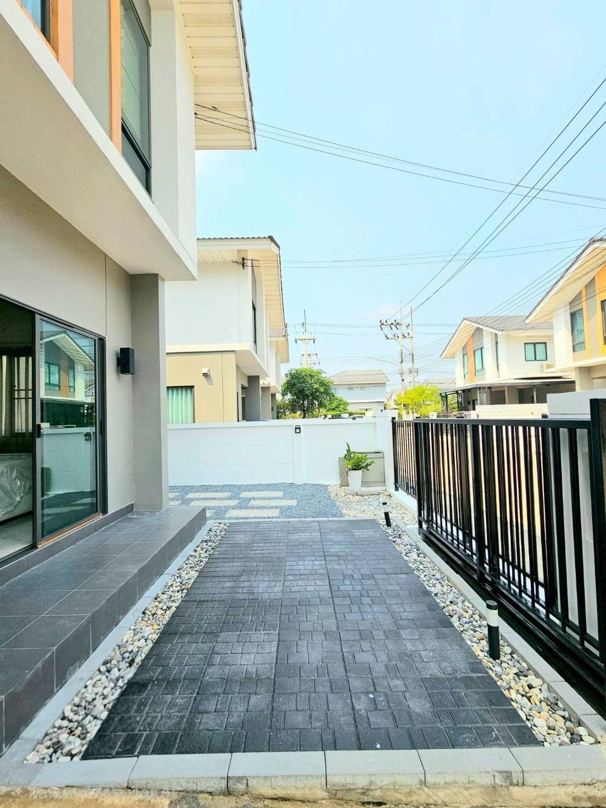 ขายนนทบุรี บางใหญ่ บางบัวทอง : ขายบ้านแฝดเพอร์เฟคพาร์ค ราชพฤกษ์-346 สไตล์บ้านเดี่ยว 38.1 ตร.ว. 4 นอน ฟรีเฟอร์ฯ