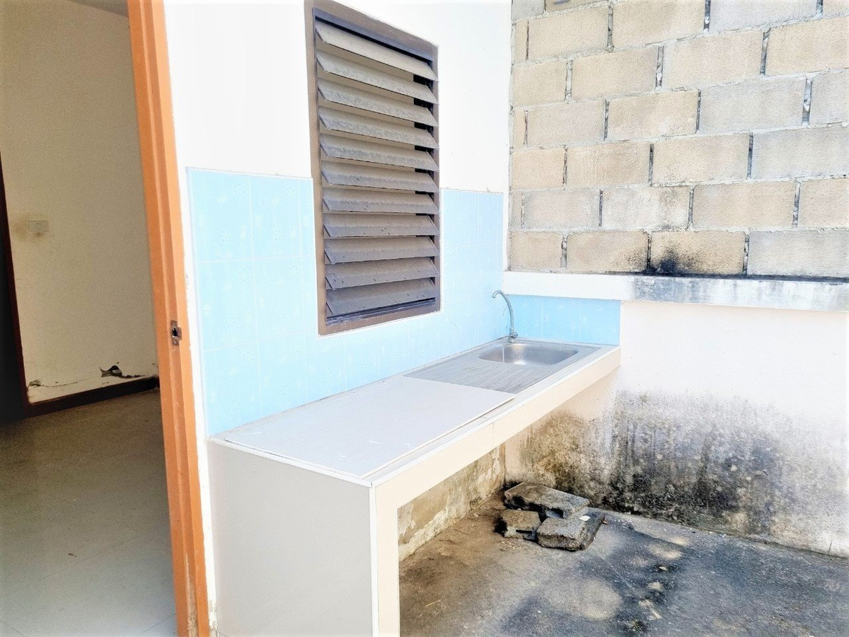 ขายทาวน์โฮมหัวหิน ประจวบคีรีขันธ์ : ขายด่วนทาวน์เฮ้าส์หมู่บ้านภูตะวัน ซอย10 ถนนหัวหิน-อ่างเก็บน้ำห้วยผาก (ทล.3218)  ประจวบคีรีขันธ์ สภาพดี ราคาประหยัด