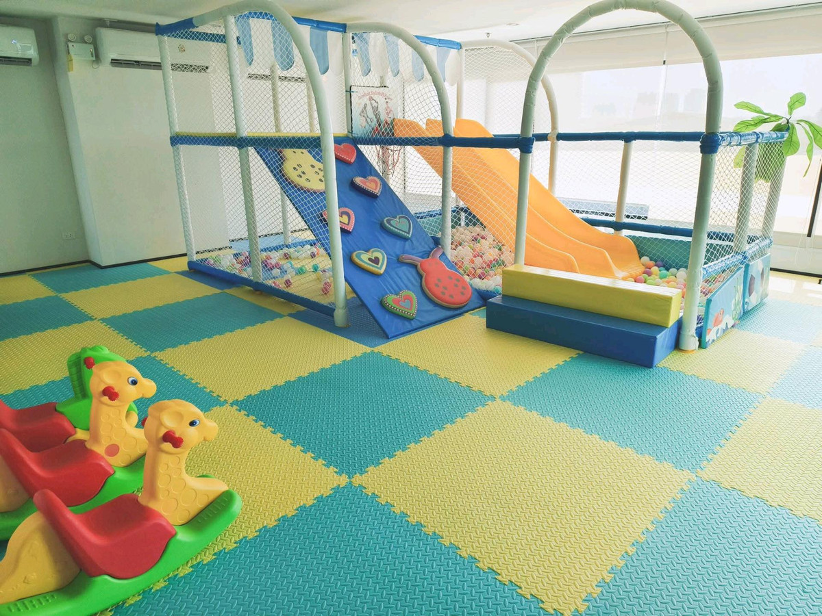 For RentCondoBangna, Bearing, Lasalle : ✨ New condo, first hand, new building, every item in the room is brand new. Ready to move in immediately! 🚝 Very good location, near BTS Bangna 500 meters.