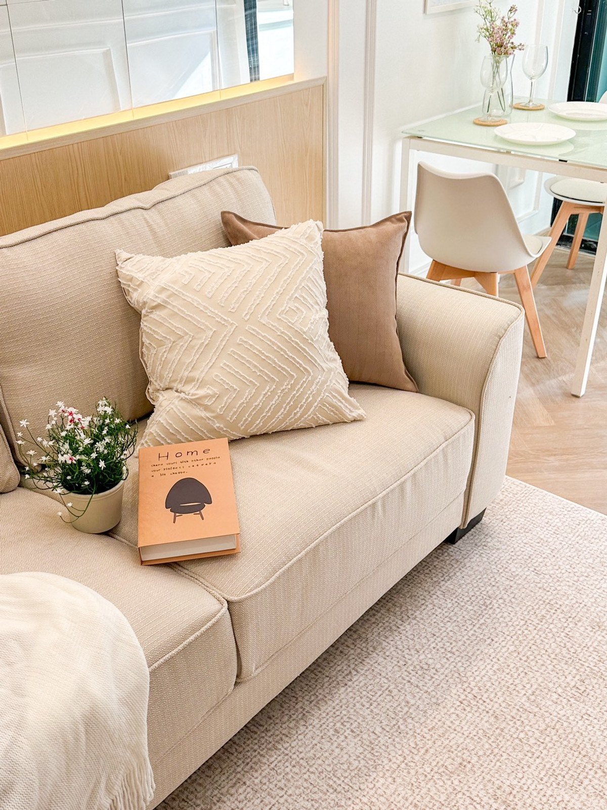 ขายคอนโดบางนา แบริ่ง ลาซาล : 🔥 [HOT DEAL] ลดแรง 2 แสน!  🌟 ขาย iCondo สุขุมวิท 105 (ลาซาล)  🍳 ครัวแยกกั้นกระจก  🎁 เฟอร์ฯ ใหม่ครบพร้อมอยู่ !