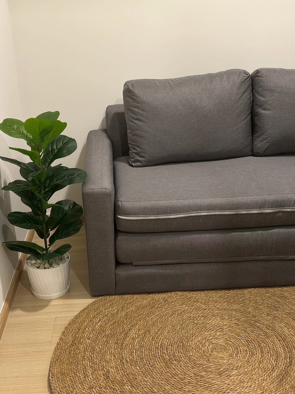 ให้เช่าคอนโดโชคชัย4 ลาดพร้าว71 : ให้เช่าคอนโดชีวาทัยฮอลล์มาร์คลาดพร้าวโชคชัย4 ห้องใหญ่ตรงปกใกล้รถไฟฟ้า