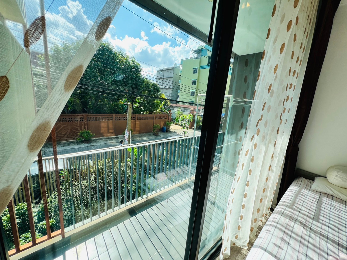 For RentCondoRatchadapisek, Huaikwang, Suttisan : 🏢 Condo for rent: Brown Ratchada 32 (Brown Ratchada 32) Property Code | 📌LNP-C6683