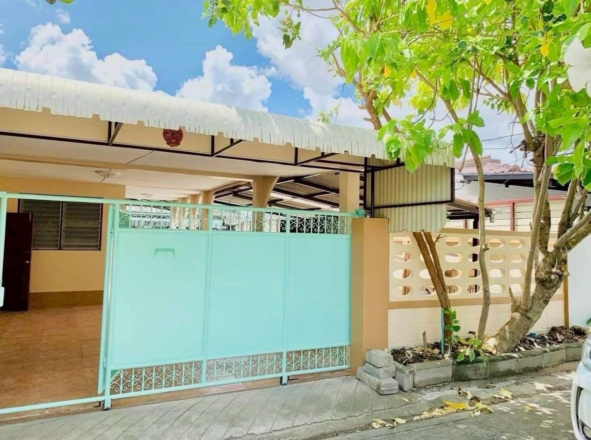 For RentHouseChaengwatana, Muangthong : For rent‼️Single-story detached house Good location in Chaengwattana area, 5 bedrooms, 2 bathrooms, size 71 square meters, near the BTS, near Central Chaengwattana.