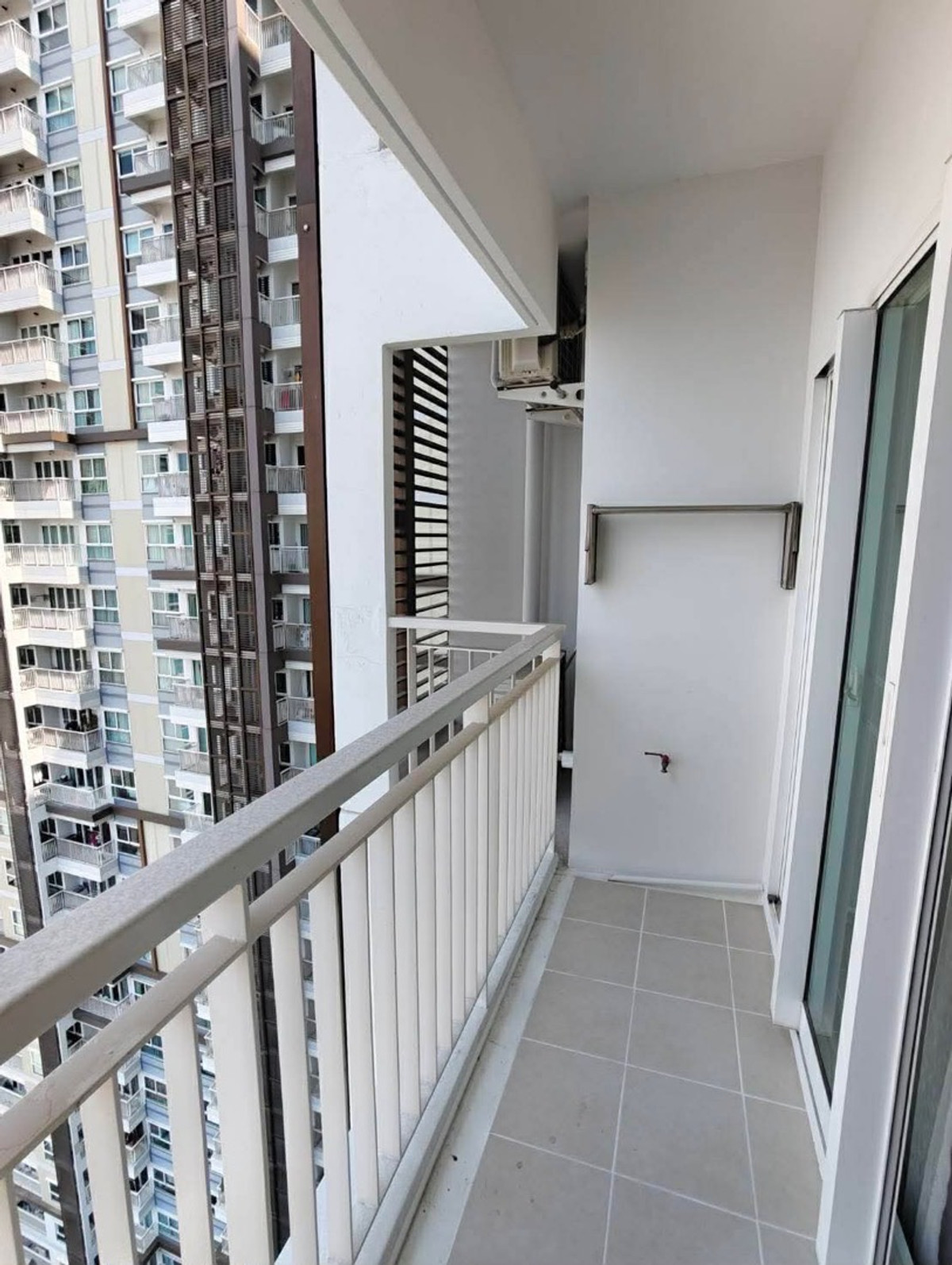 For RentCondoThaphra, Talat Phlu, Wutthakat : FOR RENT ✨𝐓𝐡𝐞 𝐏𝐚𝐫𝐤𝐥𝐚𝐧𝐝 𝐆𝐫𝐚𝐧𝐝 𝐓𝐚𝐤𝐬𝐢𝐧 ✨Fully furnished. Ready to move in // If interested, contact LineID:t@thirdproperty
