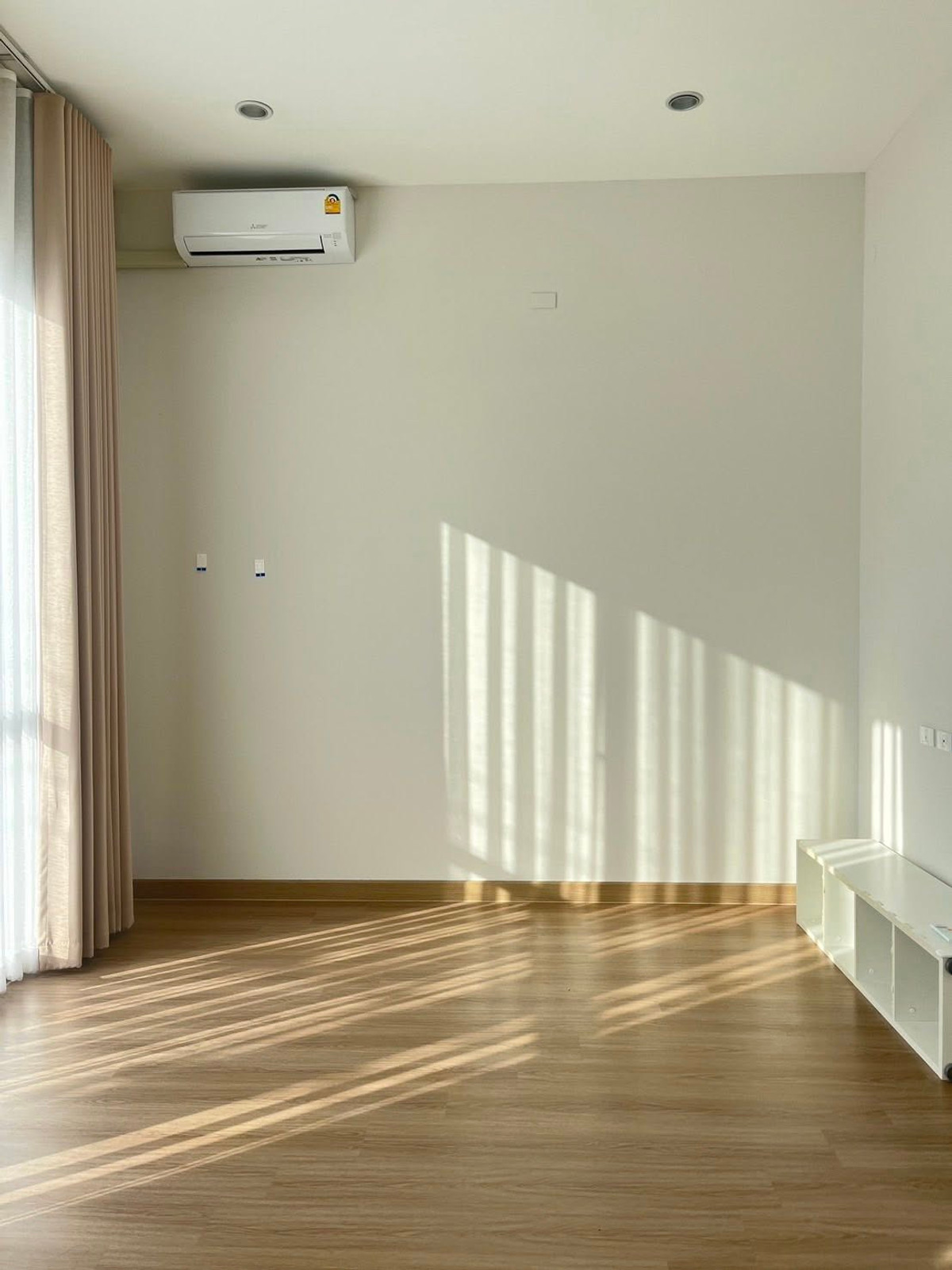 ให้เช่าทาวน์โฮมบางนา แบริ่ง ลาซาล : (ให้เช่า) **  ทาวน์โฮม วี คอมพาวด์ บางนา-ศรีนครินทร์ **