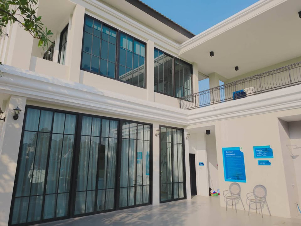 ขายทาวน์โฮมขอนแก่น : ทาวน์โฮม 2 ชั้น พฤกษา แอร์พอร์ต แต่งสวย ใกล้สนามบินขอนแก่น เฟอร์ครบ หิ้วกระเป๋าเข้าอยู่ได้เลย