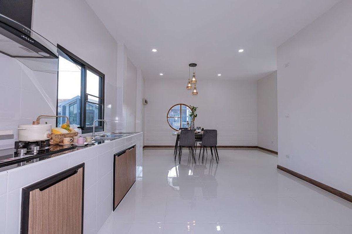 ขายบ้านเชียงราย : ✈️ ด่วน! ขายบ้านเดี่ยวพร้อมอยู่เชียงราย (โซนบ้านดู่) ดีไซน์มินิมอล พื้นที่กว้าง 88.6 ตร.ว. ใกล้สนามบินแม่ฟ้าหลวงเพียง 5 นาที! 🏡