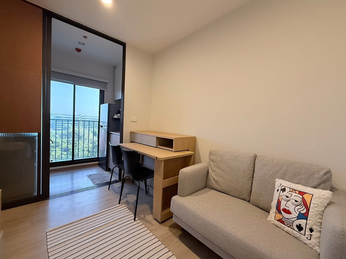 For RentCondoYothinpattana,CDC : 🐶🐱 Pet Friendly, very hard to find, hurry and reserve before it's gone!! For rent, Noble Create, beautiful condo, good location, pets allowed, fully decorated room, furniture + complete electrical appliances. Ready to move in immediately 📍