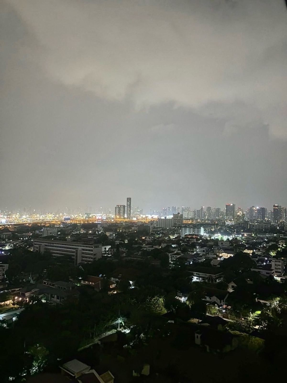 ให้เช่าคอนโดอ่อนนุช อุดมสุข : 📍โครงการ : Life Sukhumvit 62 (ไลฟ์ สุขุมวิท 62)
🚝 ใกล้ : BTS สถานีบางจาก 200 เมตร
💵 ราคาเช่า : 23,000 บาท / เดือน