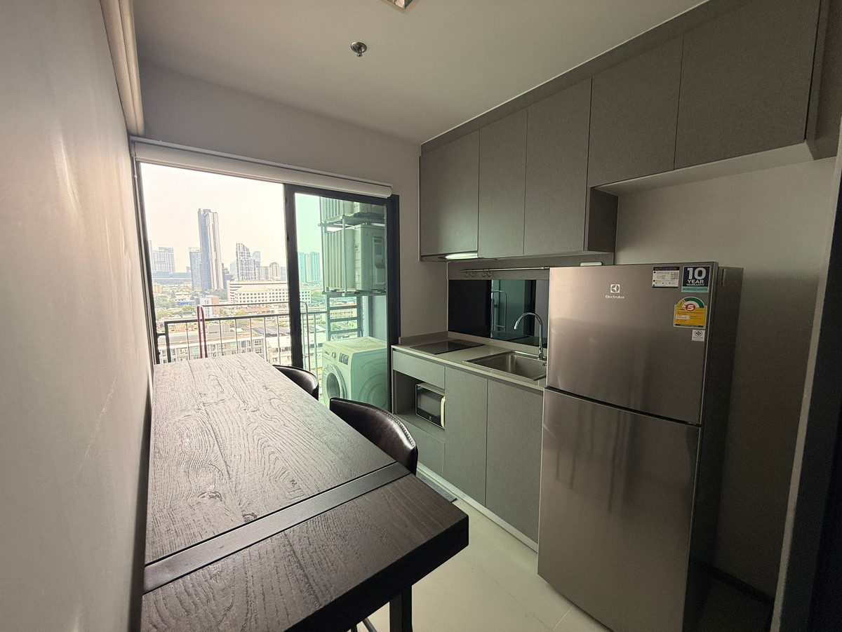 For RentCondoOnnut, Udomsuk : 1 bedroom 1 bathroom available for rent at Ideo Sukhumvit 93