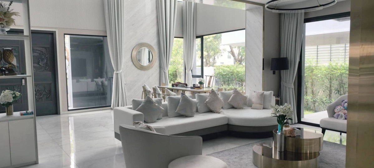 ขายบ้านพัฒนาการ ศรีนครินทร์ : ✨ขายบ้านหรู 3 ชั้น โครงการGrand Bangkok Boulevard East Rama 9 หน้าบ้านไม่ชนใคร