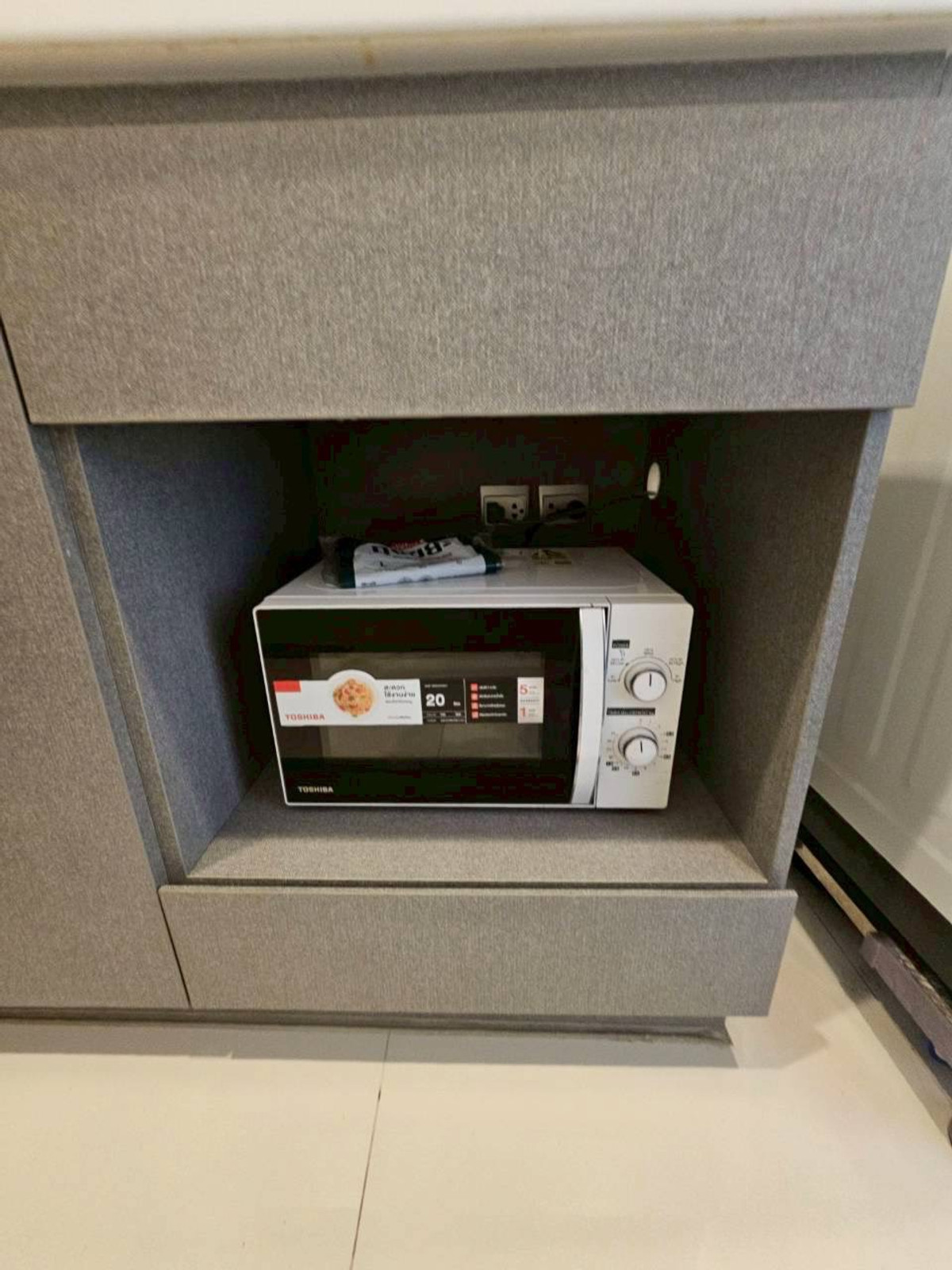 ให้เช่าคอนโดพระราม 9 เพชรบุรีตัดใหม่ RCA : ให้เช่า 📍 Life Asoke Hype 📍 เฟอร์นิเจอร์ และ เครื่องใช้ไฟฟ้าครบ ใกล้ Airport Link มักกะสัน