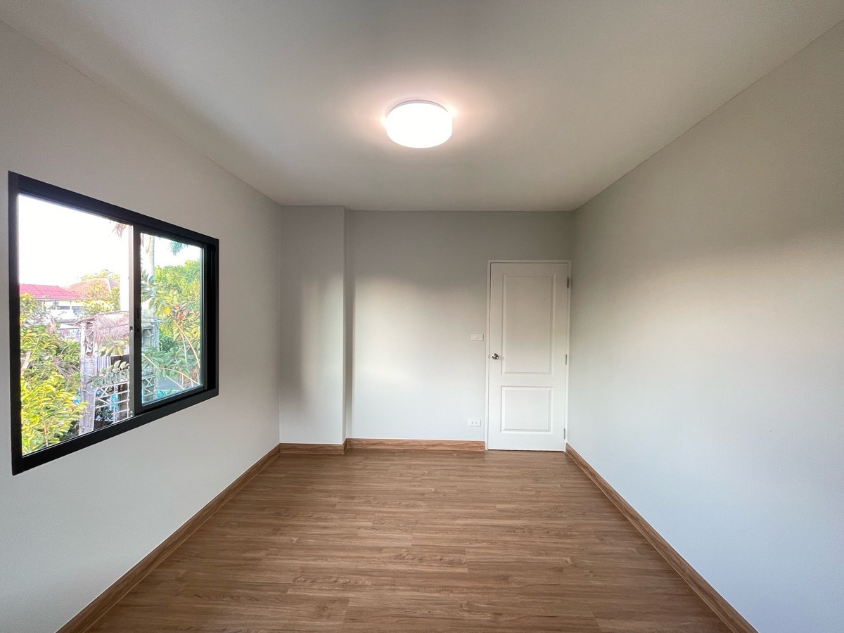 ขายบ้านมีนบุรี-ร่มเกล้า : บ้านเดี่ยวรีโนเวทใหม่พร้อมเข้าอยู่