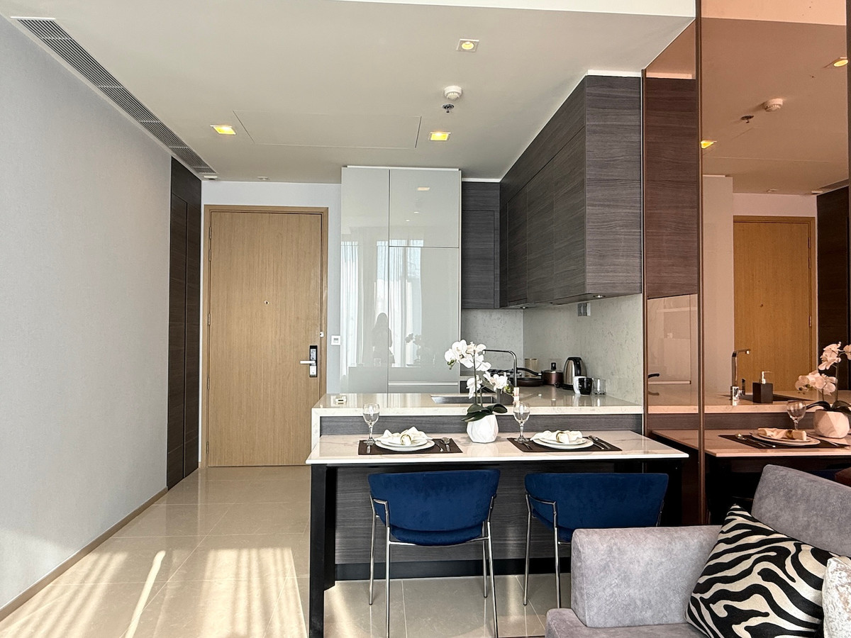 ให้เช่าคอนโดสุขุมวิท อโศก ทองหล่อ : คอนโด 1 ห้องนอน 47 ตร.ม. ชั้นสูง วิวเมือง ใกล้ BTS อโศก & MRT