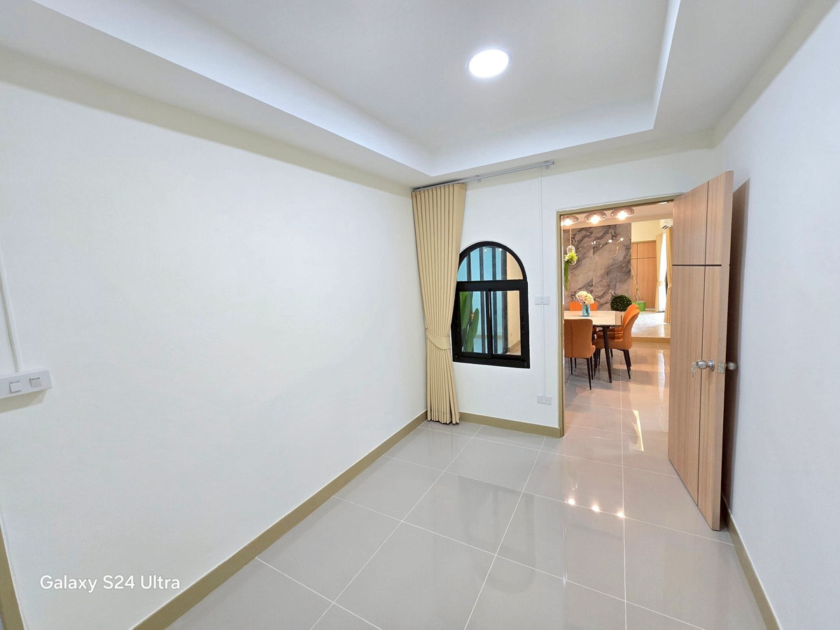 ขายบ้านมีนบุรี-ร่มเกล้า : ขายบ้านเดี่ยว รามคำแหง ม.เคหะธานี 4 สะพานสูง กรุงเทพ ถนนราษฎร์พัฒนา ( ซอยมิสทีน) ตกแต่งสวย พร้อมอยู่