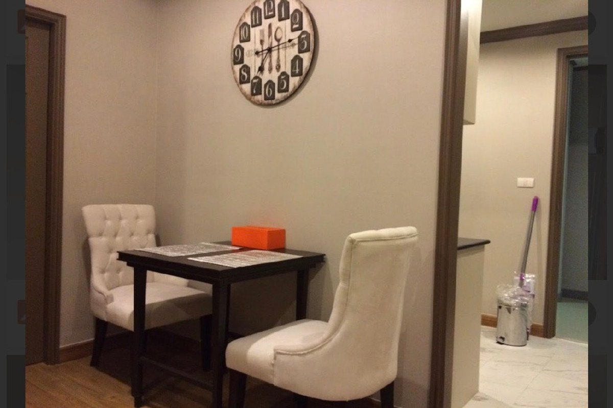 ให้เช่าคอนโดสยาม จุฬา สามย่าน : 🔥 เช่าด่วน !! 🔥 The Reserve Kasemsan 3, 1 ห้องนอน, 1 ห้องน้ำ, วิวสระ !! Code C20230209692 แต่งครบ, พร้อมเข้าอยู่📣📣