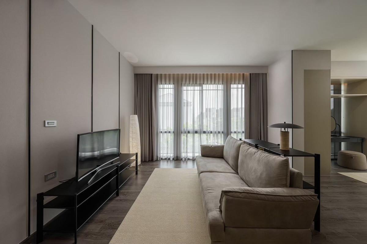 ให้เช่าทาวน์โฮมอ่อนนุช อุดมสุข : #E371 (รหัสเดิม S2180) 🎉030469 ให้เช่า ทาวน์โฮม Baan Klang Muang Classe Sukhumvit 77