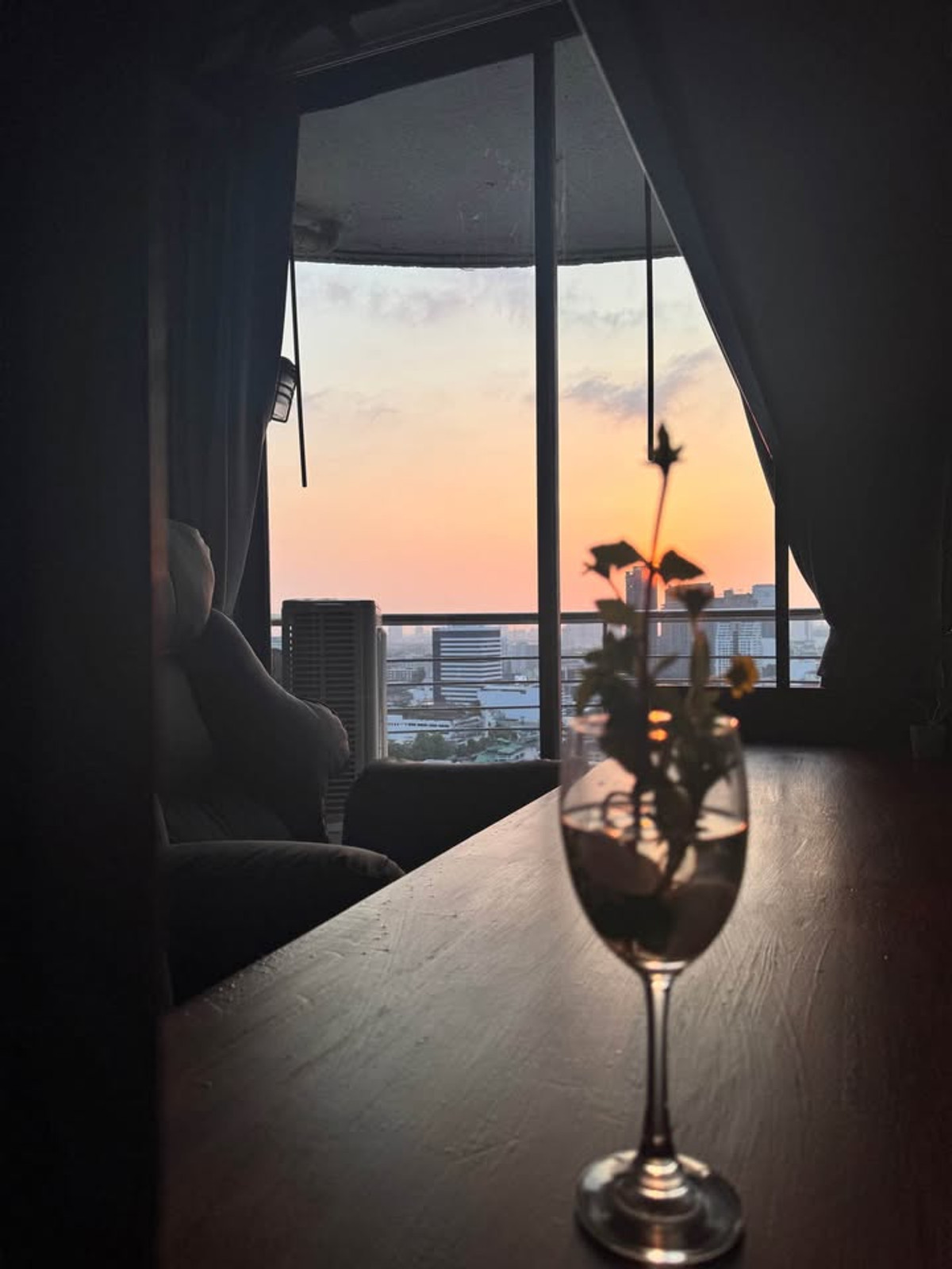 ให้เช่าคอนโดสุขุมวิท อโศก ทองหล่อ : #E340🎉020469 ให้เช่าคอนโด Supalai Place Condominium Sukhumvit 39