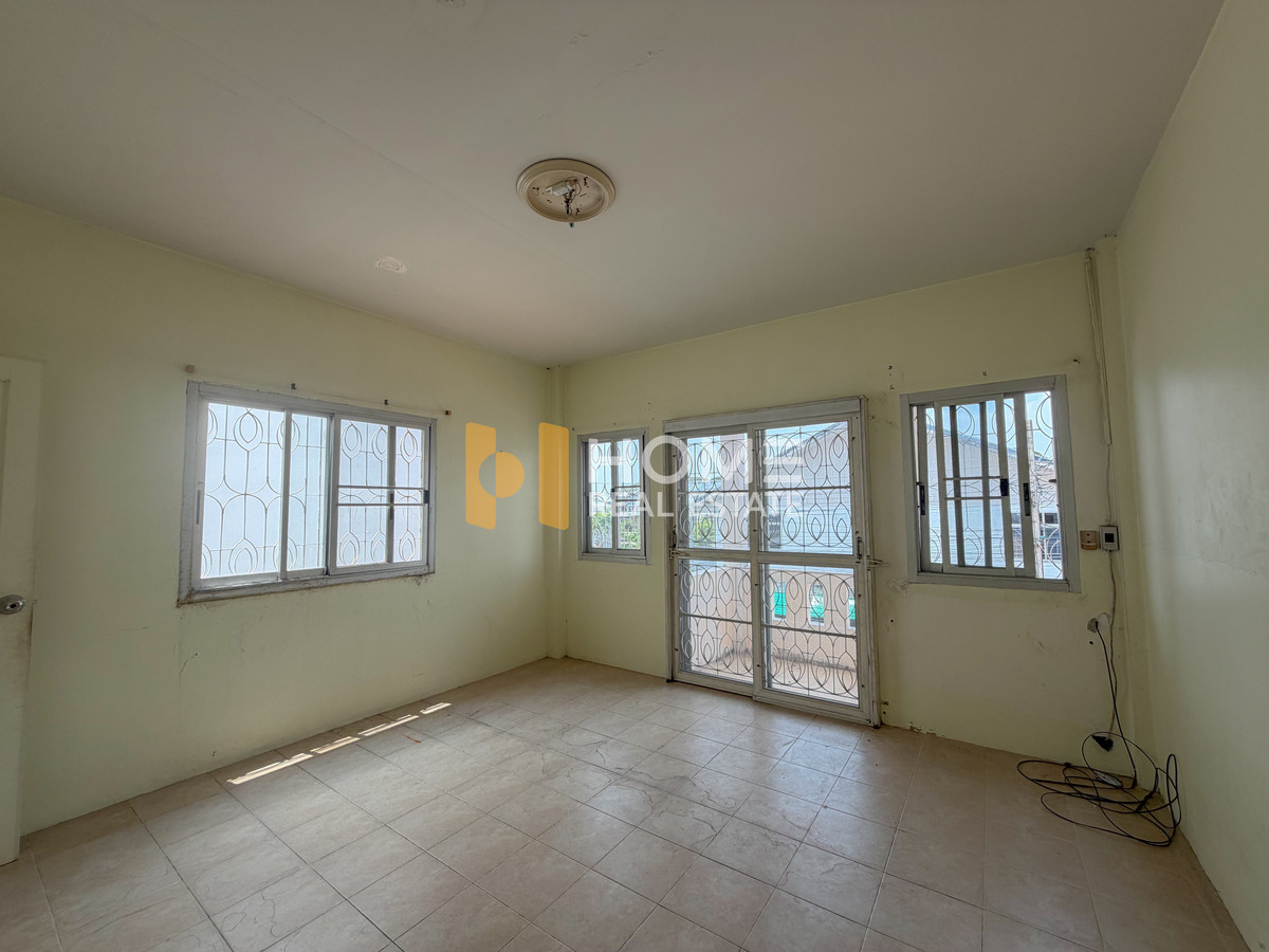 ขายทาวน์โฮมเกษตร นวมินทร์ ลาดปลาเค้า : ทาวน์เฮ้าส์ นวมินทร์ 70 / 2 ห้องนอน (ขาย), Townhouse Nawamin 70 / 2 Bedrooms (FOR SALE) MNT044