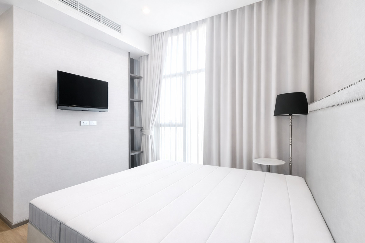 ขายคอนโดสาทร นราธิวาส : ขายด่วน The Diplomat Sathorn ห้องใหญ่ 2 ห้องนอน สุดพรีเมียม แต่งครบ พร้อมอยู่ นัดหมายเข้าชมทัก 063-616-5390