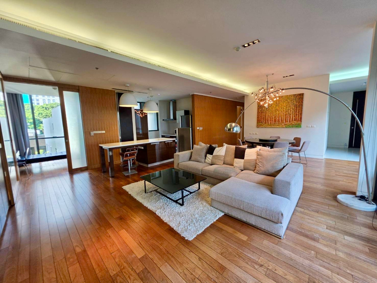คอนโดสุขุมวิท อโศก ทองหล่อ : Domus Sukhumvit 16: 2+1 bed 3bath 167sqm. Sell: 45,000,000 Rent: 110,000/mth. Am: 0656199198