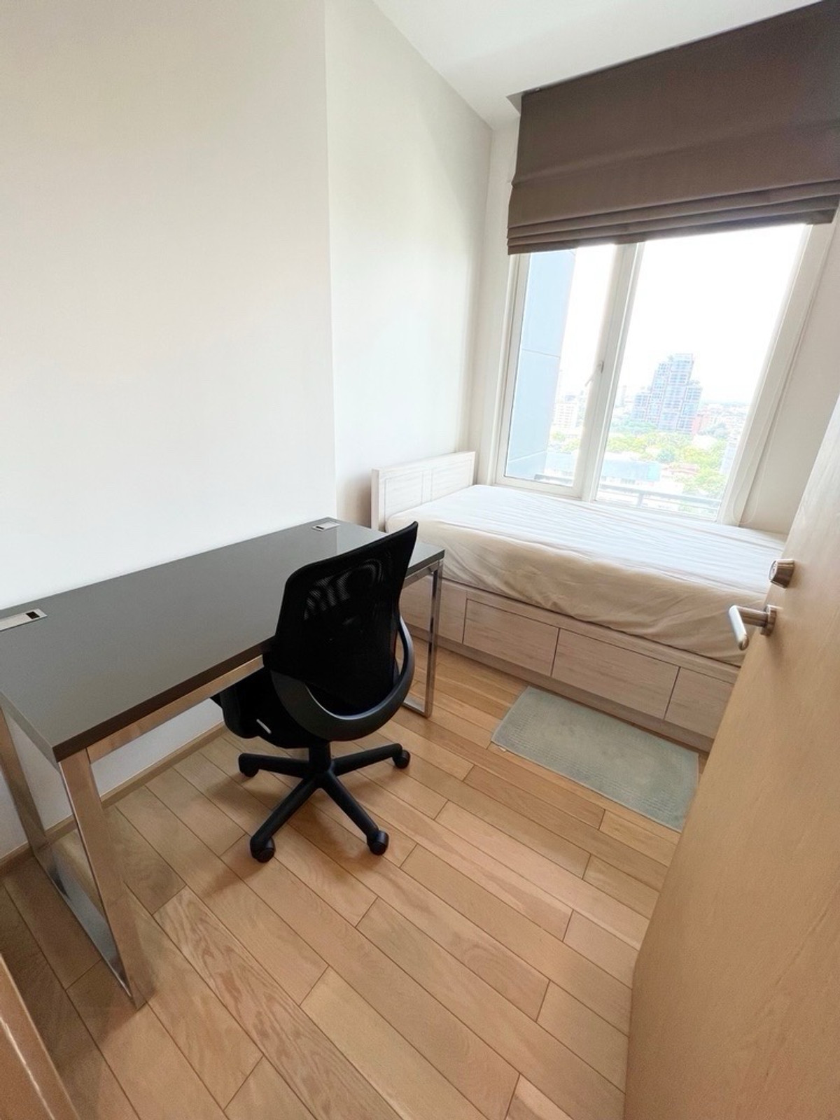 ให้เช่าคอนโดสุขุมวิท อโศก ทองหล่อ : Siri @ Sukhumvit 2bed 50k