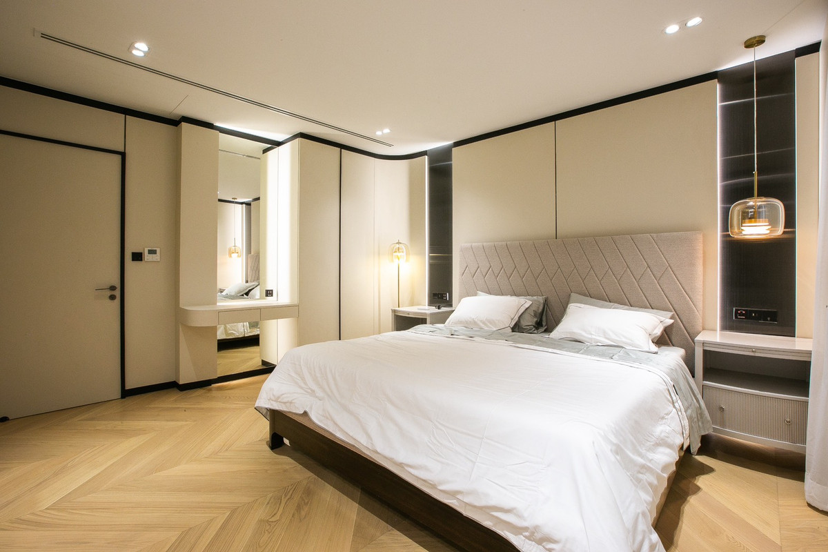 For SaleTownhomeSukhumvit, Asoke, Thonglor : 🔥For Sale Luxury house in heart of Thonglor! Renovated like brand new 4 bedroom fully furnished with private lift ready for move in Tel 0863692224