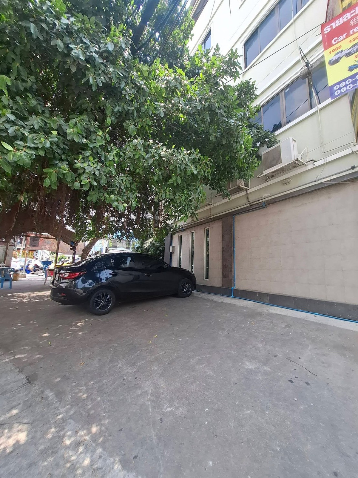 For RentShop HousePattaya, Bangsaen, Chonburi : Commercial Building for Lease – Prime Location in Pattaya