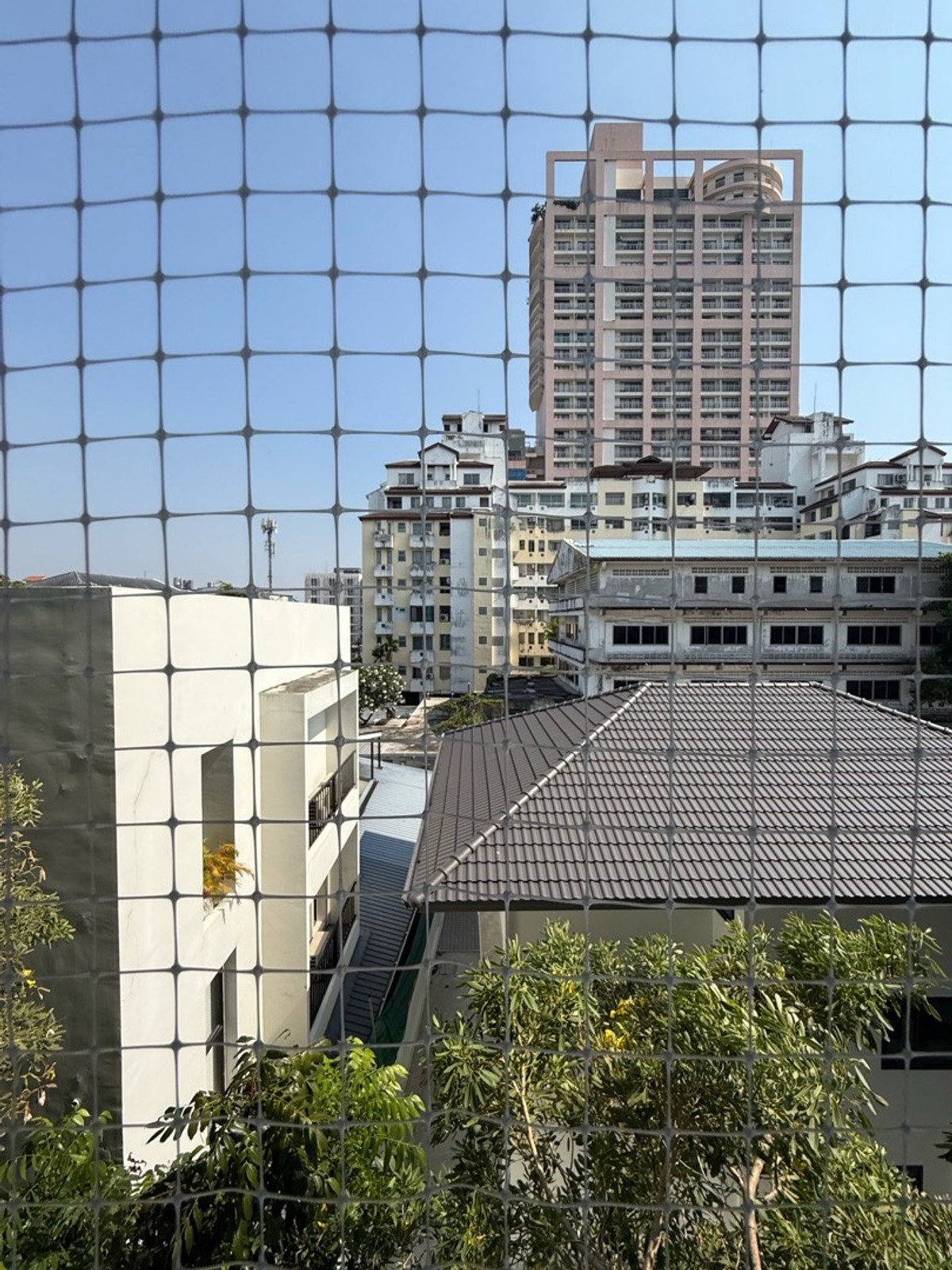 ให้เช่าคอนโดเกษตรศาสตร์ รัชโยธิน : ให้เช่า ศุภาลัย ซิตี้ รีสอร์ท รัชโยธิน-พหลฯ 32 สตูดิโอ 32 ตร.ม. ครัวปิดติดระเบียง ชั้น 4 แดดไม่ร้อน  ใกล้ BTS เสนานิคม