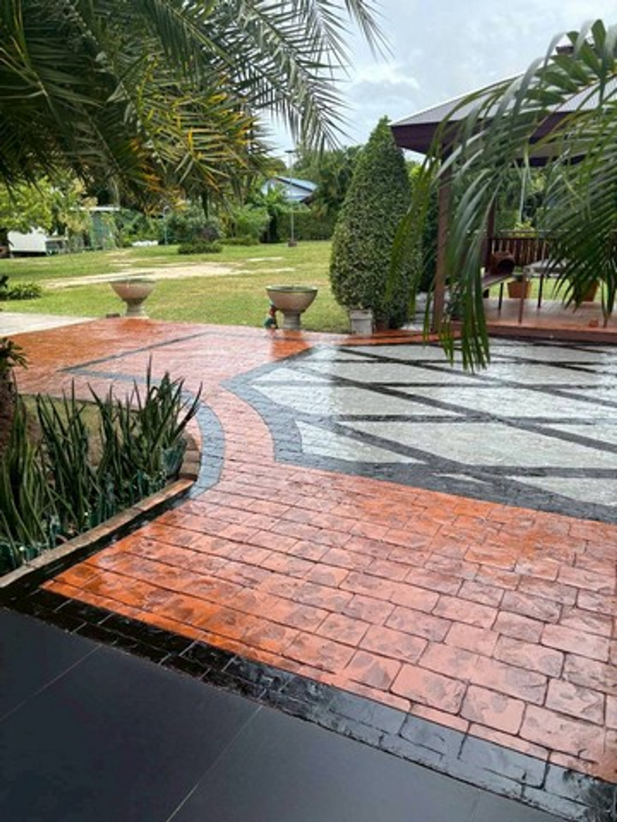 ขายบ้านพัทยา บางแสน ชลบุรี สัตหีบ : ขายบ้านเดี่ยว 2 ไร่ 94.5 ตรว. ใกล้อ่างเก็บน้ำมาบประชัน 5 นอน 6 น้ำ มีบ้านพักรีสอร์ท 3 หลัง และห้องใต้ดินสุดหรู ใกล้สนามกอล์ฟและรร.นานาชาติ 