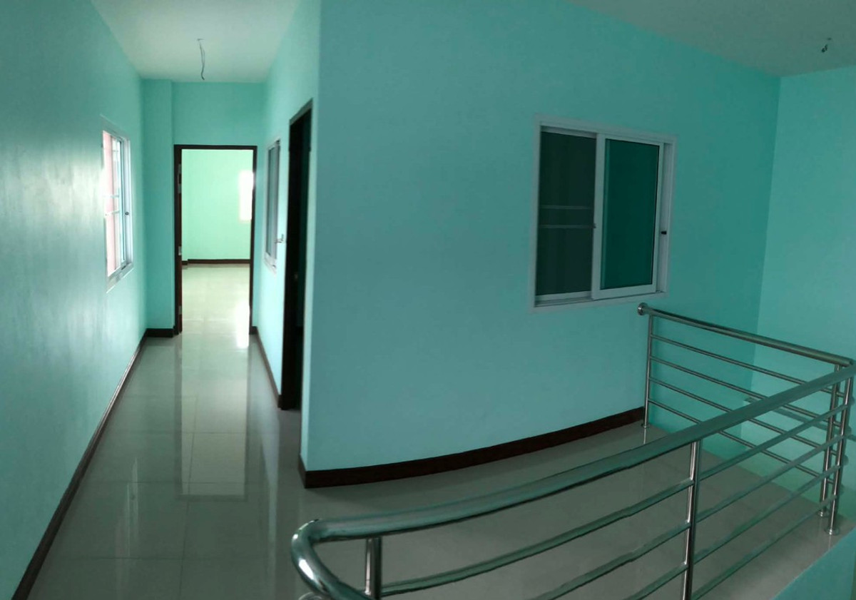 For RentWarehouseMahachai Samut Sakhon : For Rent, Warehouse + Office 🟪Purple Zone 📐️Usable area 700 sqm. 📍Krathum Baen, Samut Sakhon