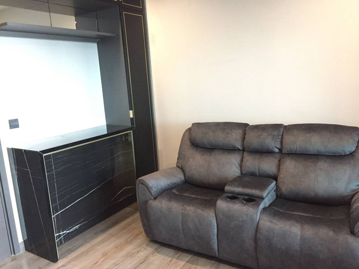 ขายคอนโดปิ่นเกล้า จรัญสนิทวงศ์ : ขาย 𝐔𝐫𝐛𝐚𝐧𝐨 𝐑𝐚𝐣𝐚𝐯𝐢𝐭𝐡𝐢 (เออร์บาโน่ ราชวิถี) ชั้น21 ราคาดี 3.1 ลบ. (ผ่อนตรงกับเจ้าของได้ 1ปี) ห่างจาก MRT สิรินธร 100 เมตร  (31 Sq.m. 1BR & 1Bath) --- Agent Top 084-8751655