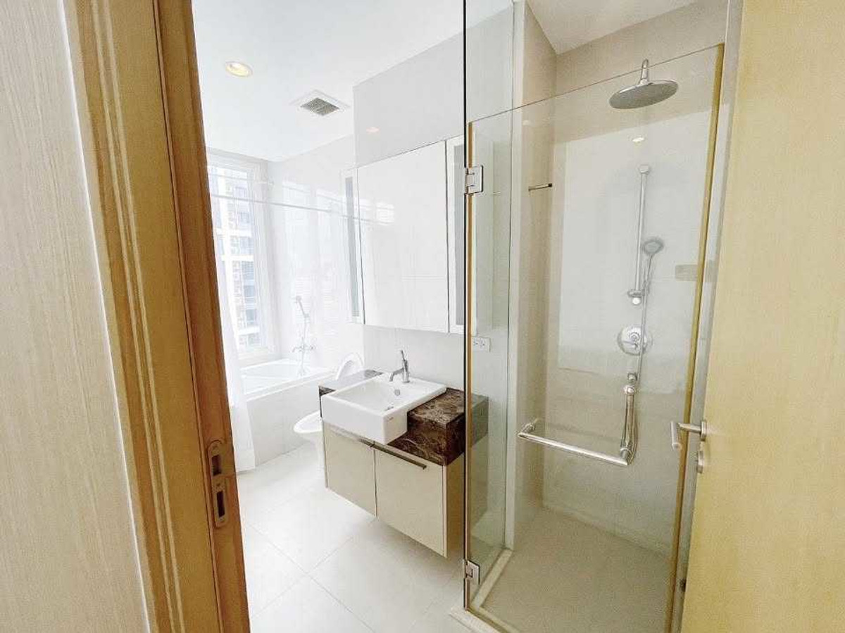 For RentCondoSukhumvit, Asoke, Thonglor : 💎 GT16163 | Condo for rent and sale at 39 by Sansiri, convenient travel, near BTS, there is a shuttle, beautifully decorated room, fully furnished, ready to move in!!