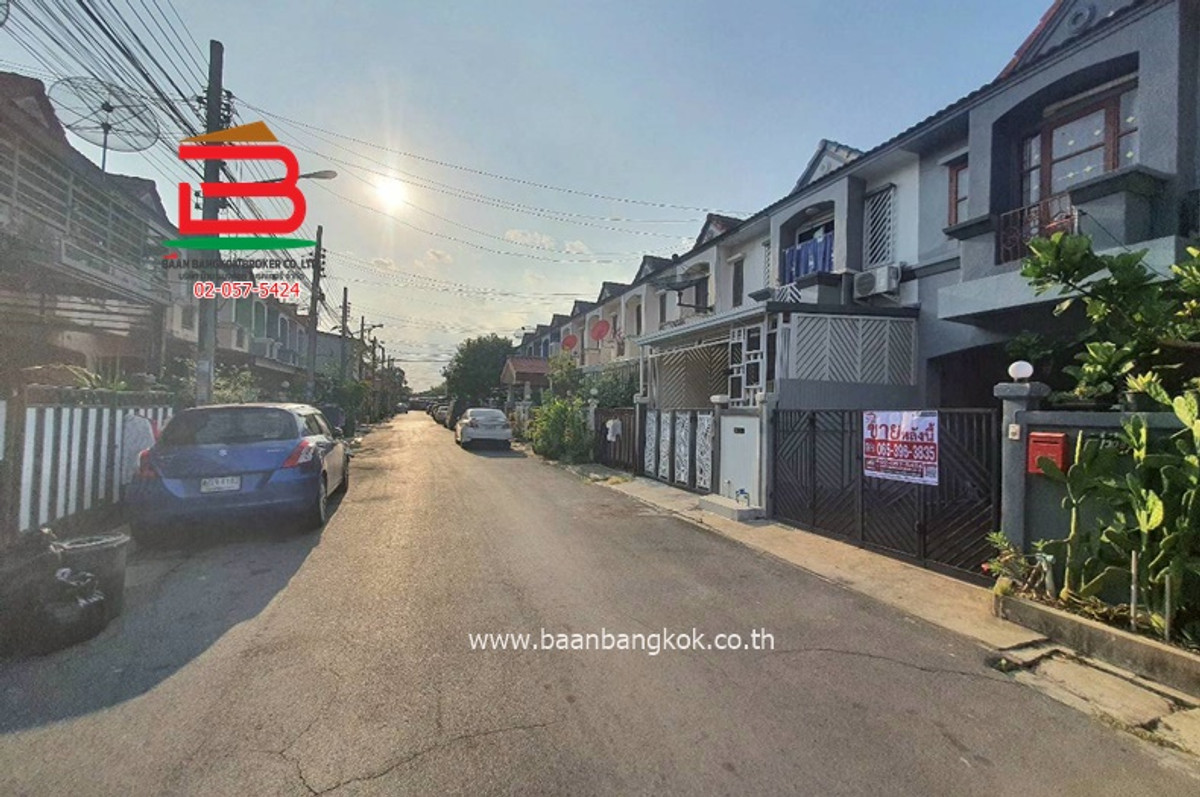 ขายทาวน์โฮมนวมินทร์ รามอินทรา : ทาวน์เฮาส์ หมู่บ้าน เค.ซี.รามอินทรา 6 (พระยาสุเรนทร์ 45) เนื้อที่ 24 ตรว. (ใกล้วัดพระยาสุเรนทร์) ถนนพระยาสุเรนทร์ แขวงสามวาตะวันตก เขตคลองสามวา