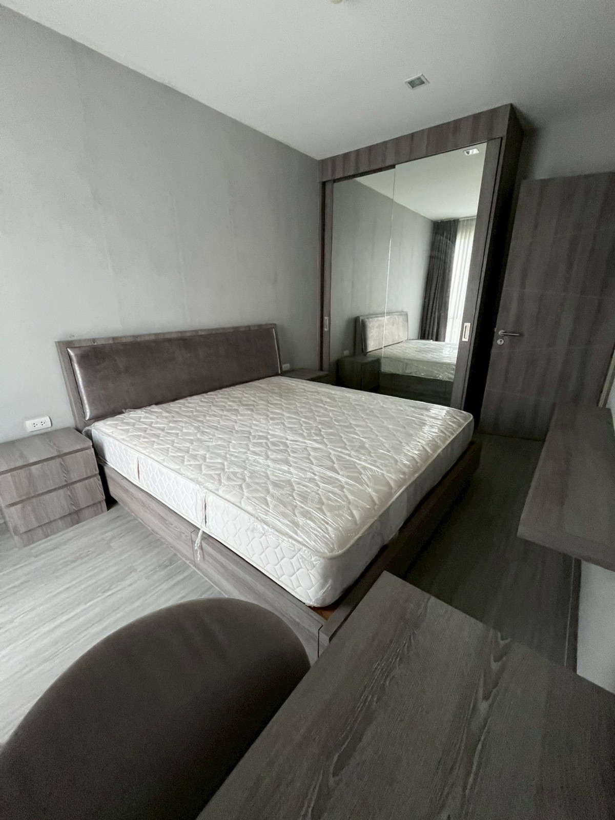 For SaleCondoSukhumvit, Asoke, Thonglor : Trapezo Sukhumvit 16 / 2 Bedrooms (SALE WITH TENANT), Trapezo Sukhumvit 16 / 2 Bedrooms (Sale with Tenant) BJ114