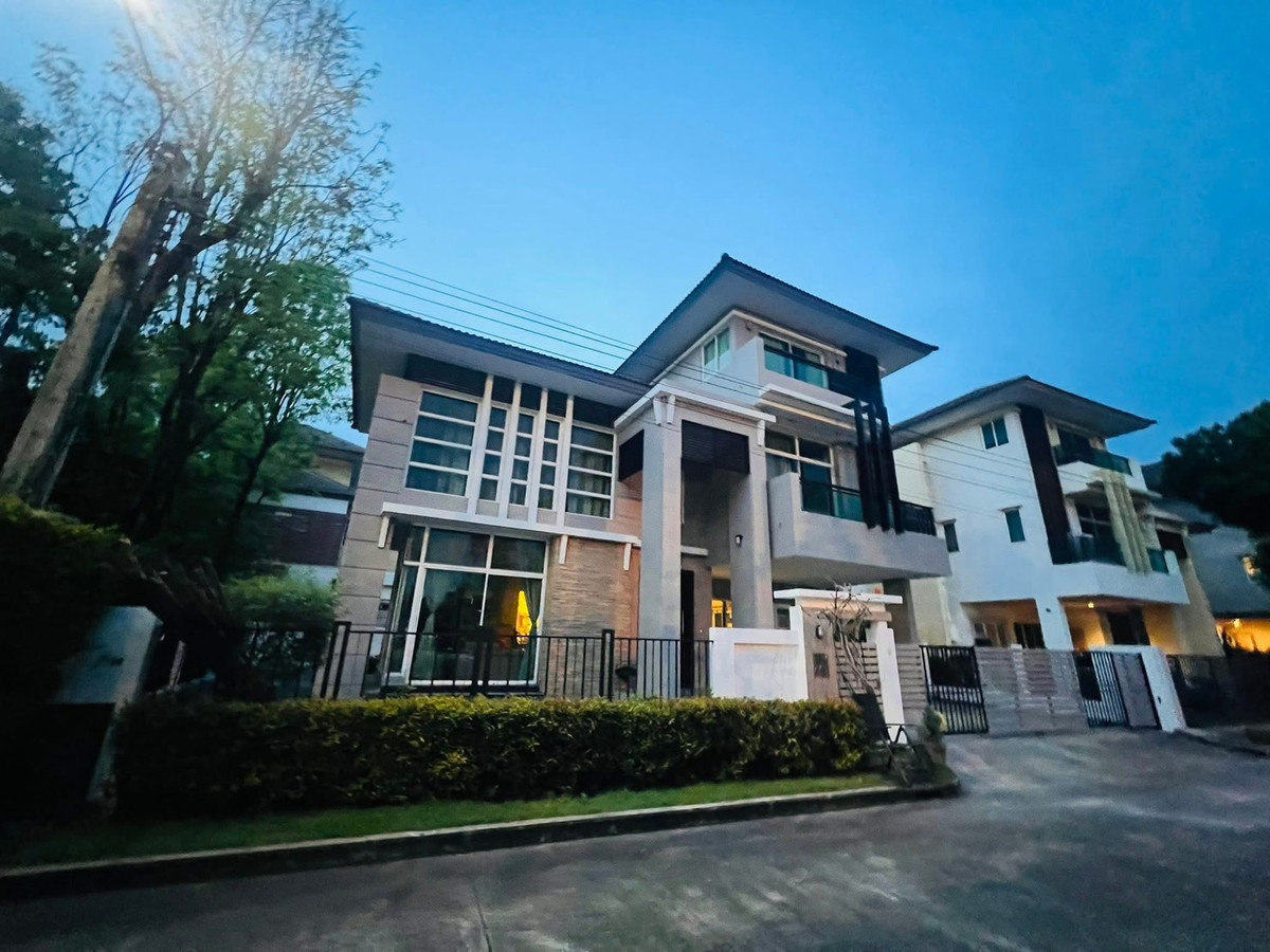 ขายบ้านนวมินทร์ รามอินทรา : แกรนด์ บางกอก บูเลอวาร์ด รัชดา - รามอินทรา / 5 ห้องนอน (ขาย), Grand Bangkok Boulevard Ratchada - Ramindra / 5 Bedrooms (FOR SALE) MNT051