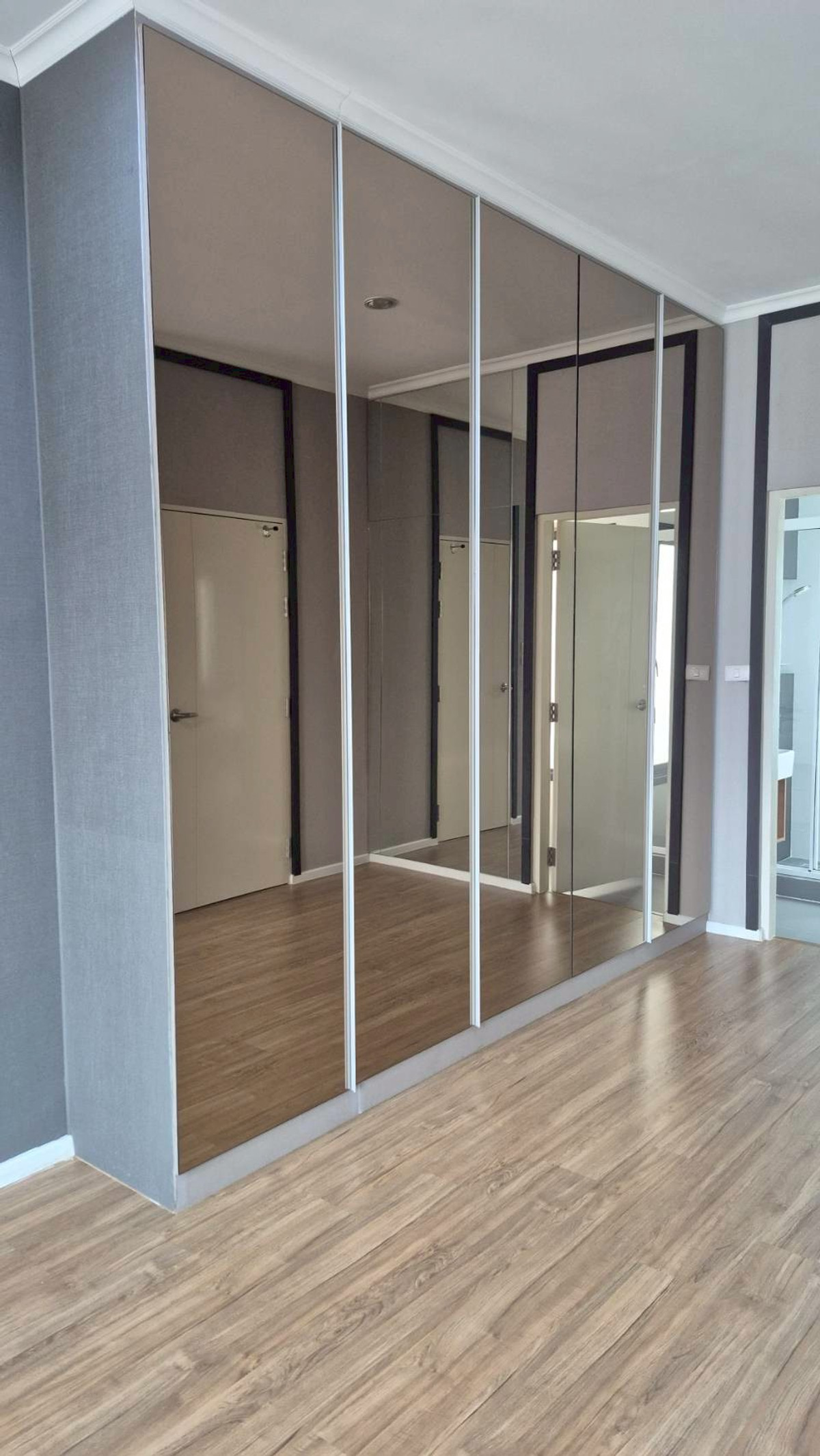 For SaleTownhomeRathburana, Suksawat : Urgent sale, 3-story townhome, decorated and ready to move in. village in the middle of the city Sathorn-Suksawat (AP Project) Soi Suksawat 39