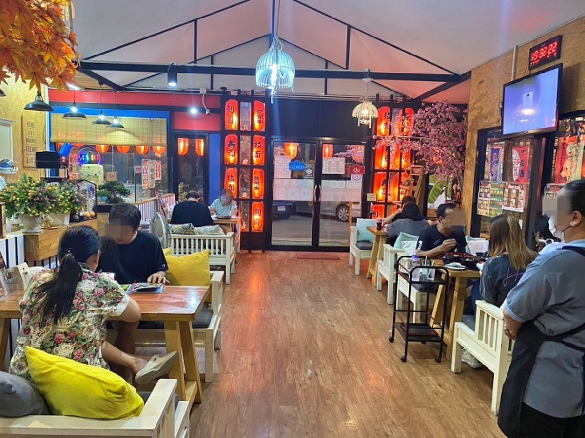 เซ้งร้านค้า/ตลาดนัดพุทธมณฑล ศาลายา : เซ้งร้าน ซูชิมั้ย ถนนพุทธมณฑล สาย 2  บ่อน้ำมันพลาซ่า ติดถนนใหญ่ มีที่จอดรถสะดวก