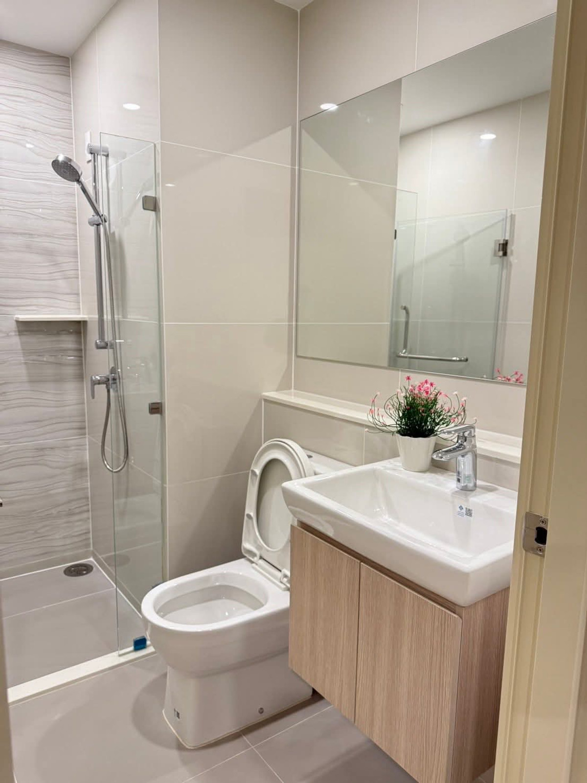 ให้เช่าคอนโดคลองเตย กล้วยน้ำไท : 💥CP-10555💥ว่าง ให้ เช่า ไลฟ์ พระราม 4 - อโศก👉แอดไลน์ @luxeliving 