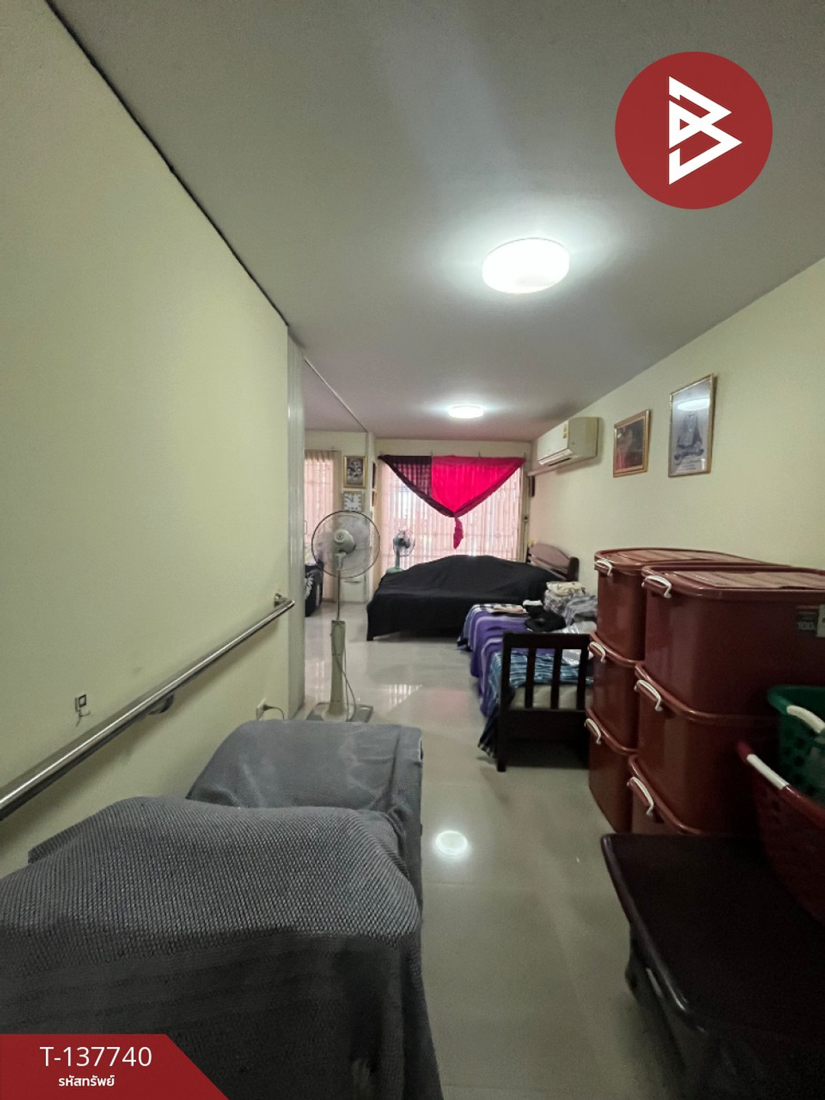 For SaleTownhomeSamut Prakan,Samrong : Townhouse for sale, 3 floors, area 32 sq m, Theparak, Samut Prakan.